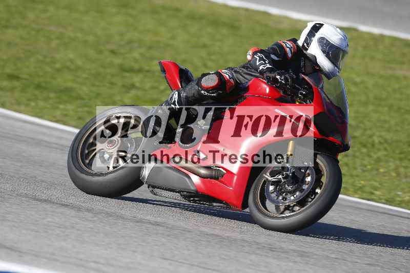 /Archiv-2025/02 28.-31.01.2025 Moto Center Thun Jerez/gruen-green/80